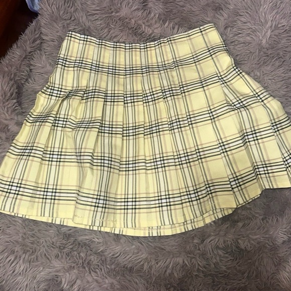 Yellow Plaid Pleated Skirt - Picture 1 of 5